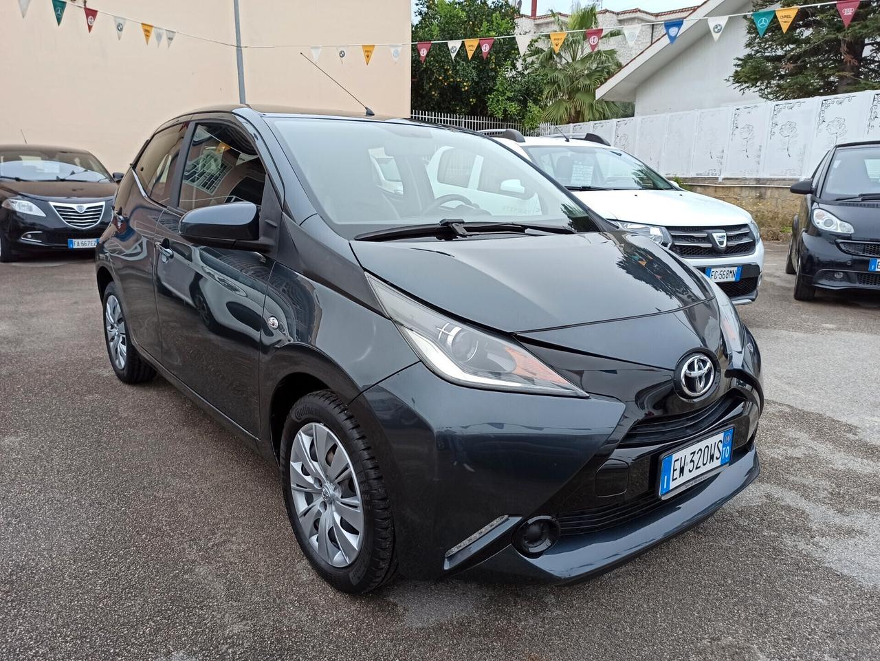 Toyota Aygo 1.0 VVT-i 69 CV 5 porte x-wave