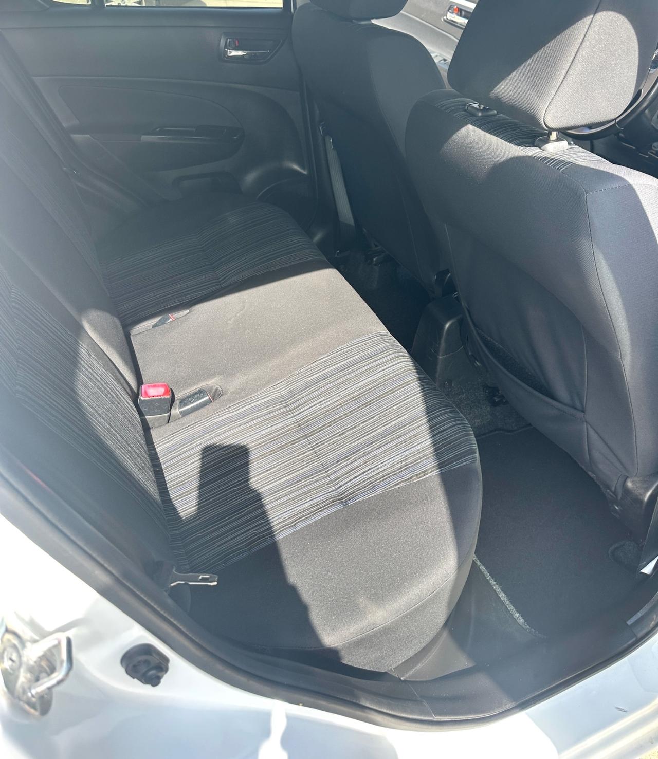 Suzuki Swift 1.3 DDiS 5 porte B-Cool Bi-Color