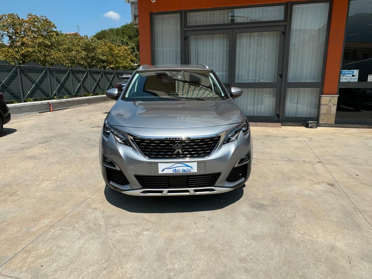 Peugeut 3008 1.5 130 cv At 8 Allure + Fari