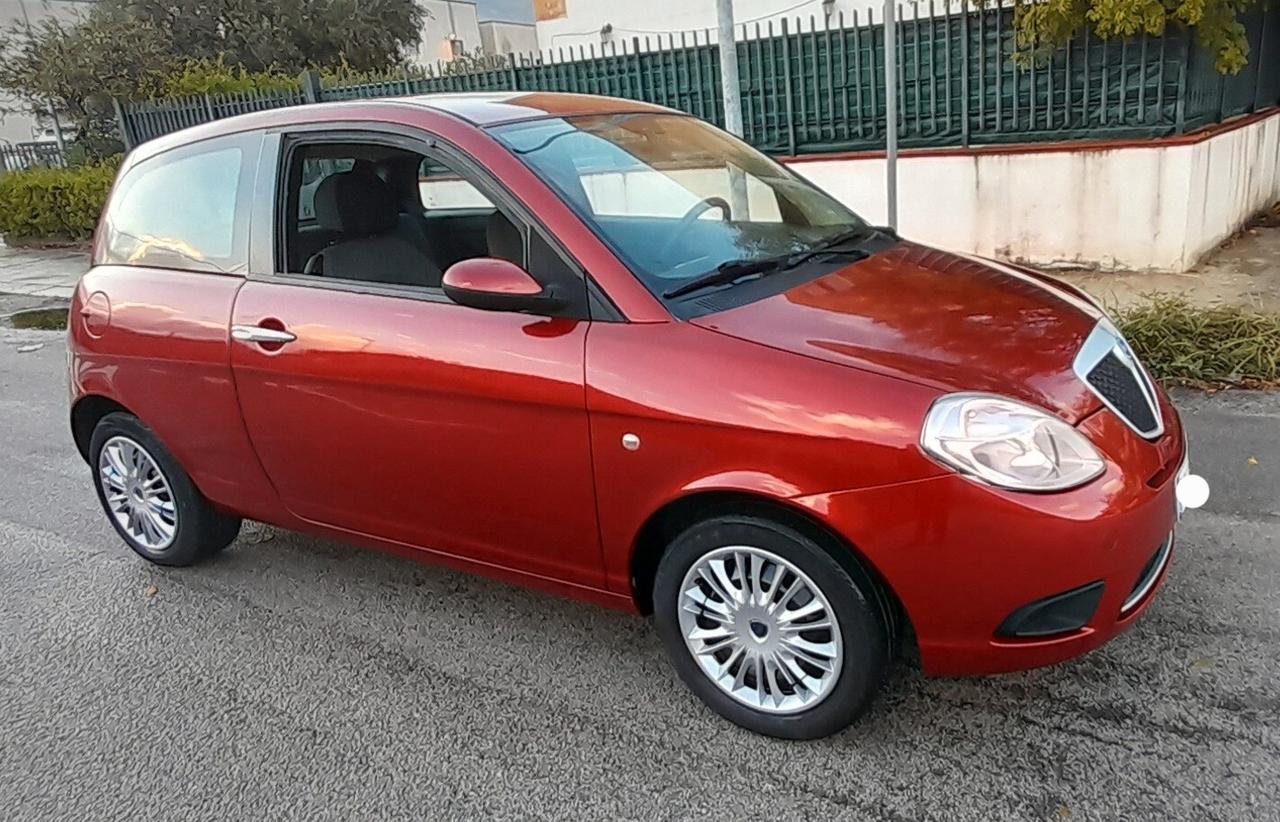 Lancia Ypsilon 1.2 Argento