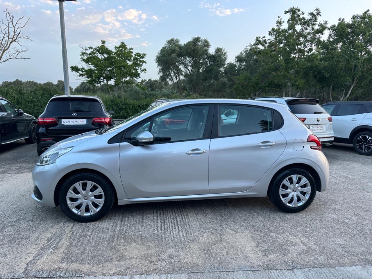 Peugeot 208 BlueHDi 75 5 porte Allure