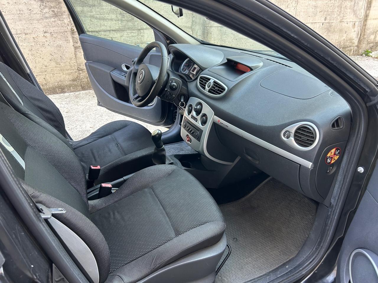 Renault Clio 1.2 16V SporTour Rip Curl