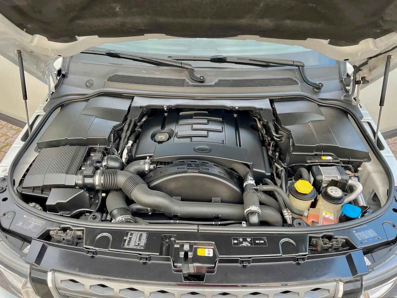 Land Rover Discovery 4 3.0 SDV6 249CV SE