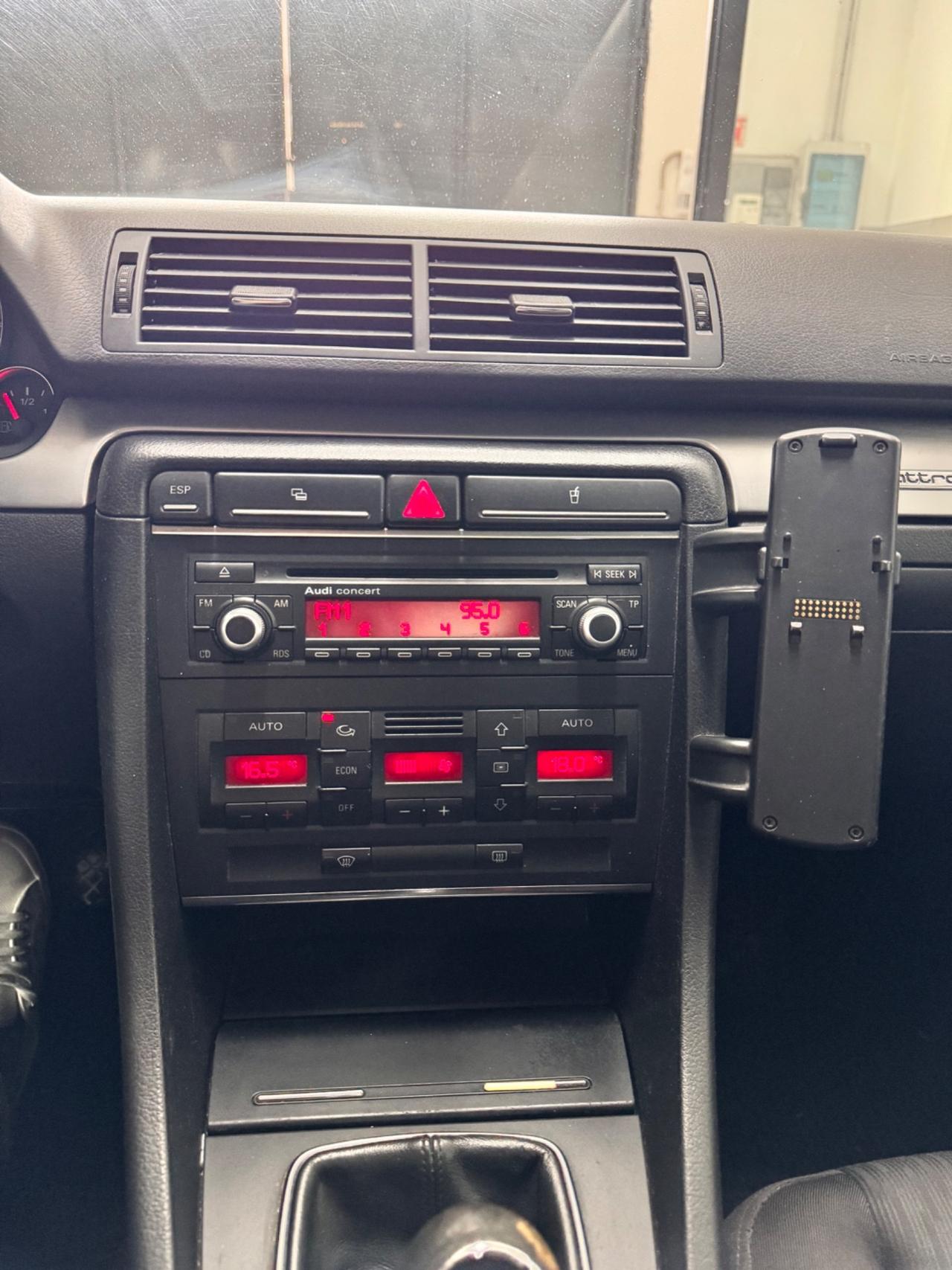 Audi A4 2.0 TDi 140 Cv . QUATTRO Sport