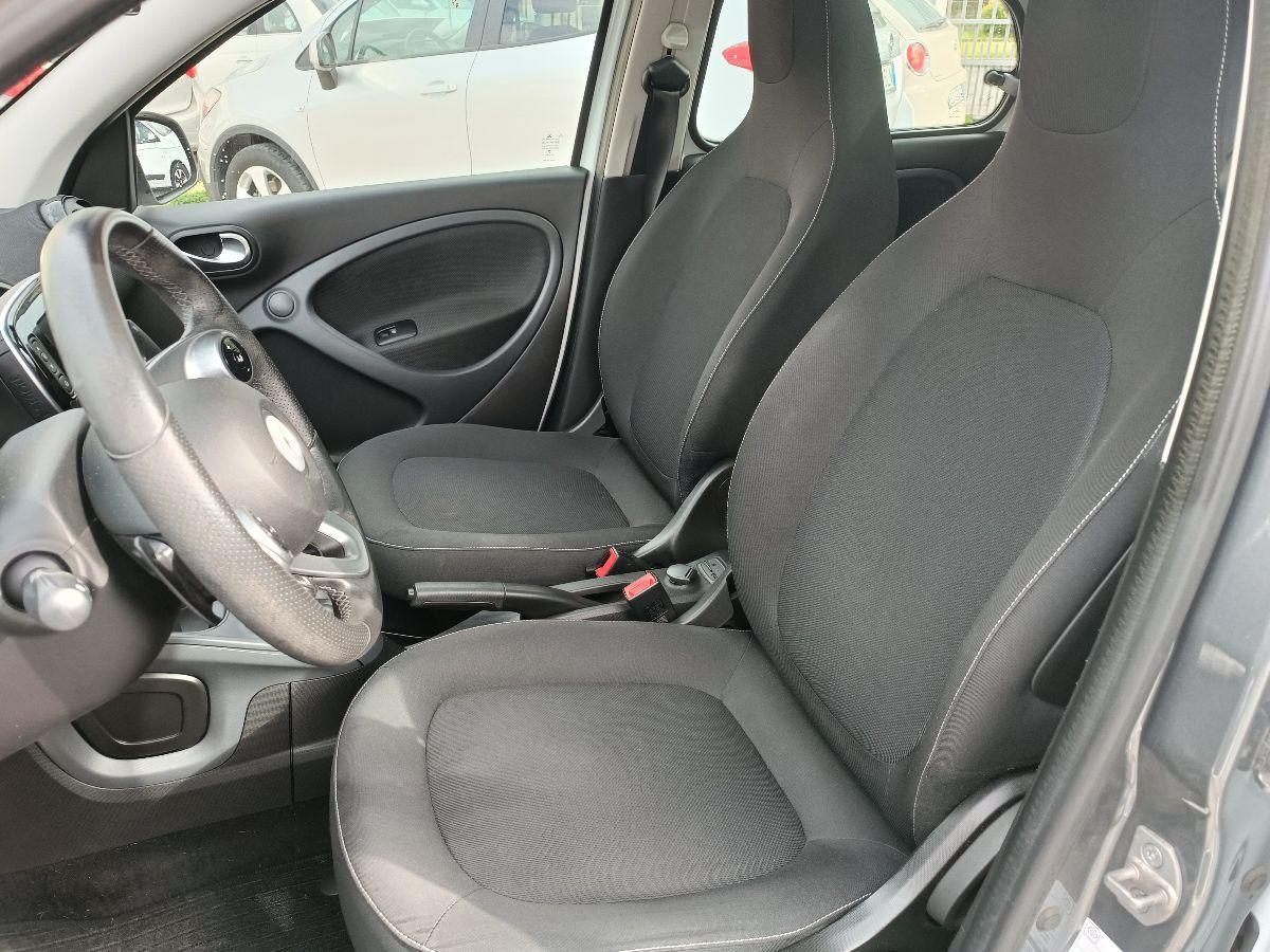 - Forfour - 70 1.0 Passion CAMBIO AUTOM.