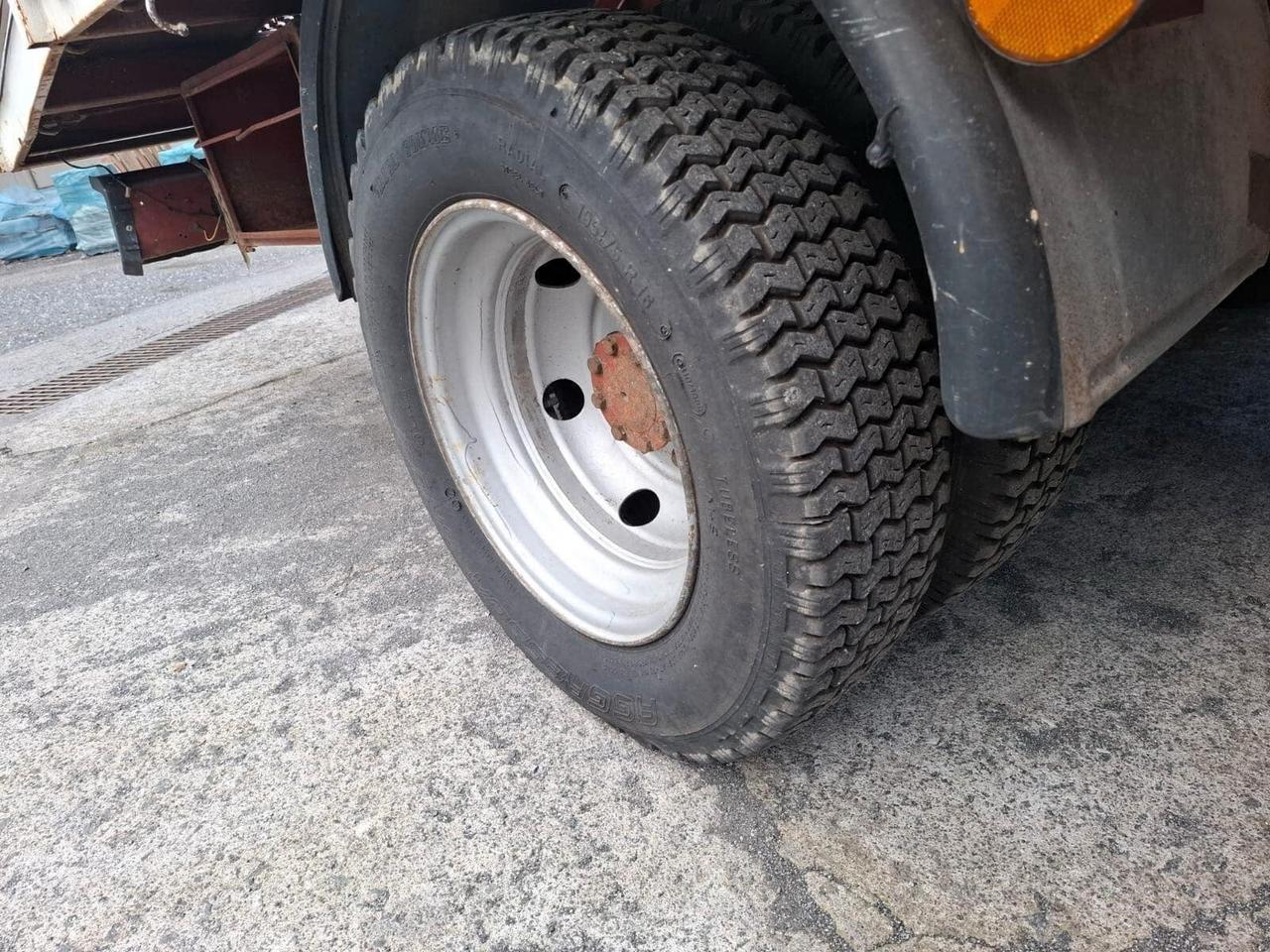 Iveco Daily 35.8 2.5 Diesel USO CARROATTREZZI