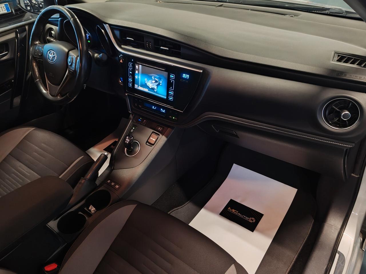 Toyota Auris 1.8 Hybrid Lounge