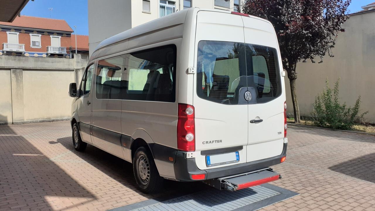 Volkswagen Crafter trasporto disabili doppia pedana tetto alto