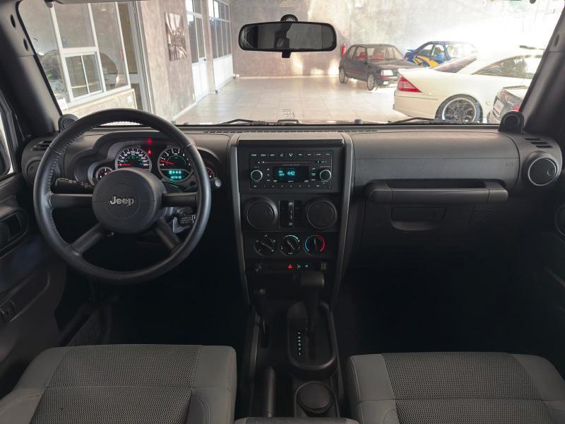 Jeep Wrangler Unlimited 3.8L Sahara auto