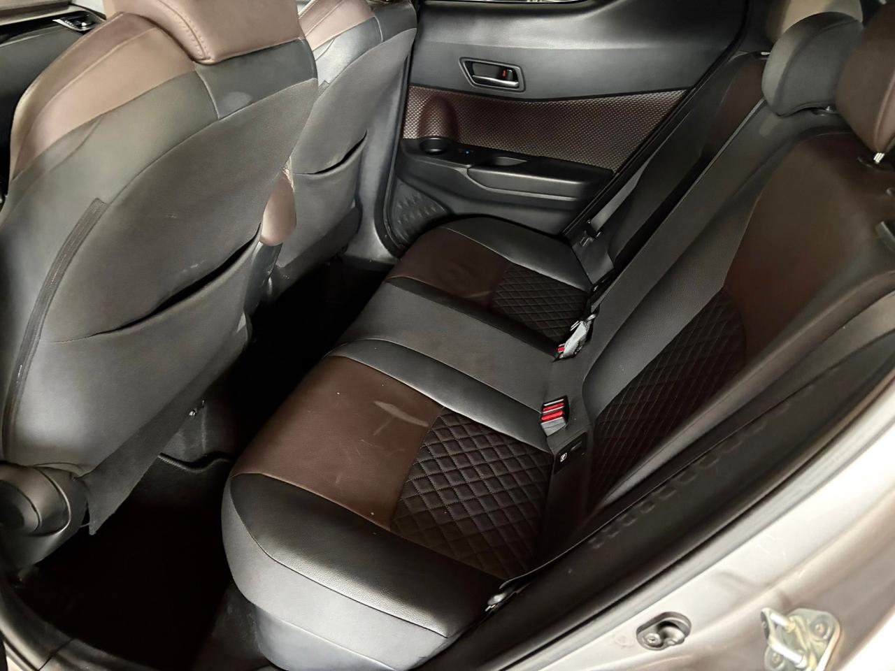 Toyota C-HR 1.8 Hybrid E-CVT Lounge