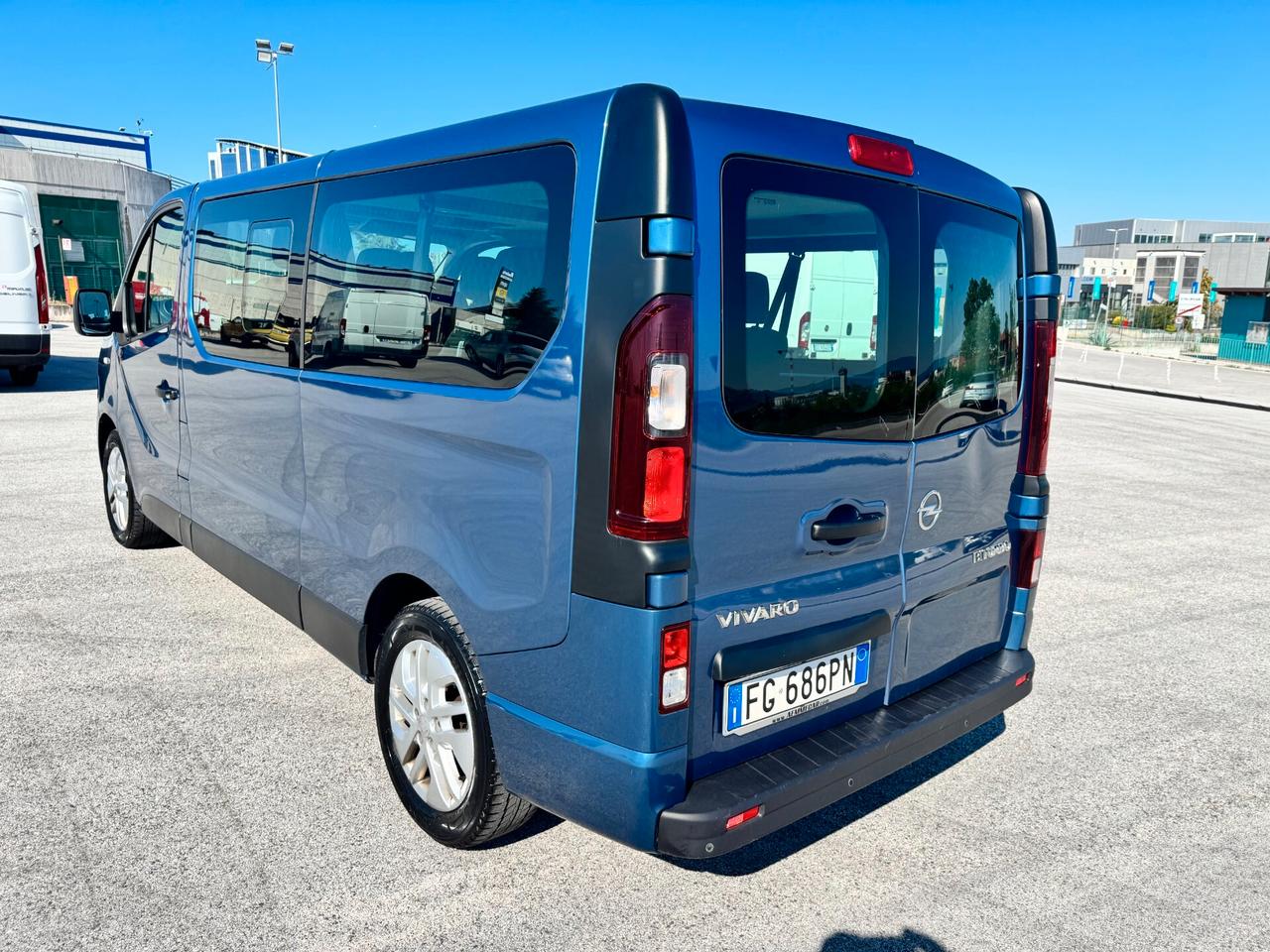 Opel Vivaro 1.6 dci 125CV 9 POSTI PASSO LUNGO