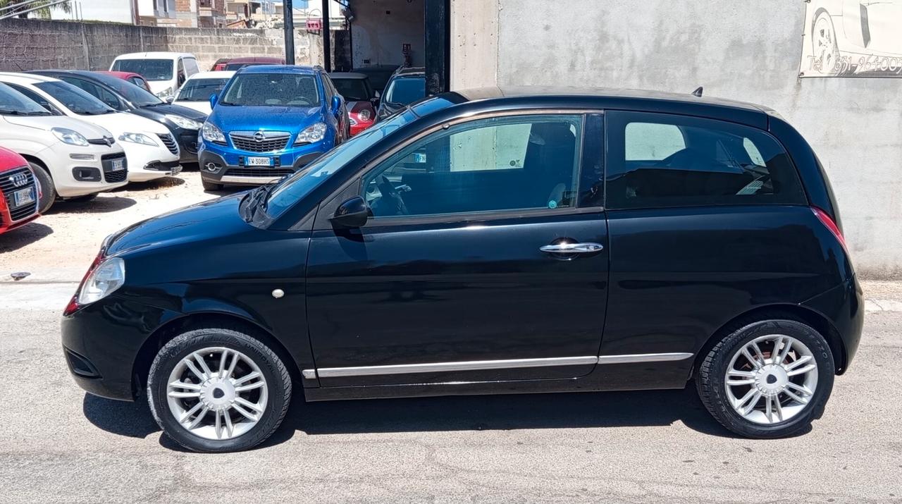 Lancia Ypsilon 1.3 MJT 75 CV