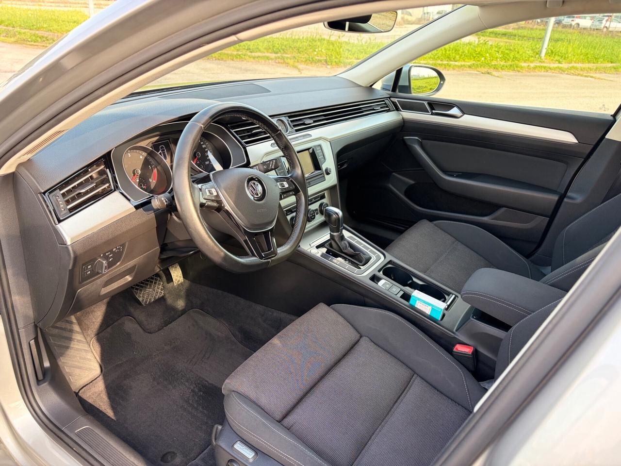 Volkswagen Passat 1.6 TDI DSG Comfortline BlueMotion Technology