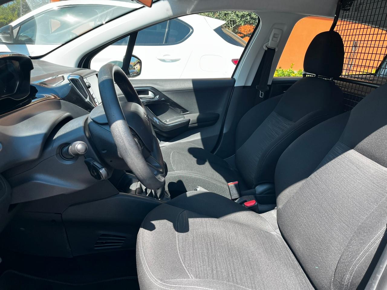 Peugeot 208 BlueHDi 75 5 porte Active Autocarro
