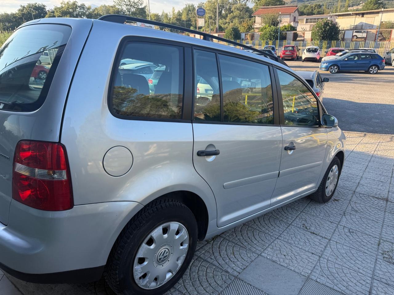 Volkswagen Touran 2.0 Highline Ecofuel garantita 12 mesi