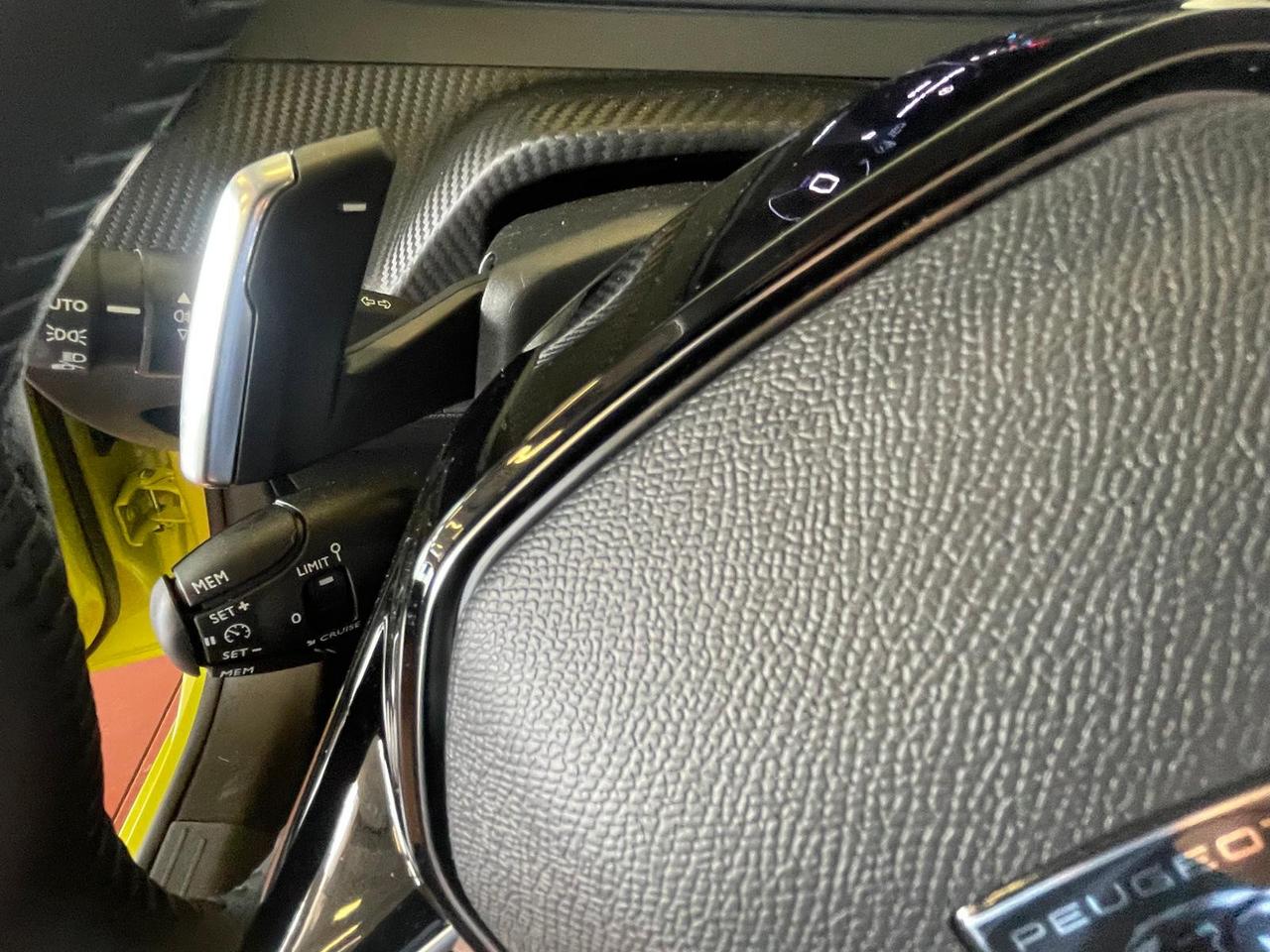 PEUGEOT 208 5P - ALLURE Hybrid 110 E-DCS6
