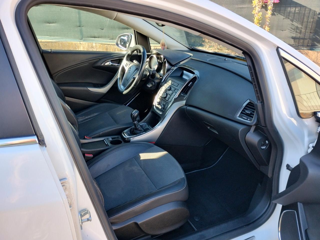 OPEL ASTRA J 1.7 CDTI 125CV Sport Tourer Cosmo 2011