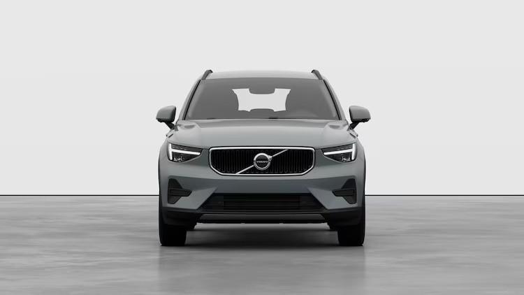 VOLVO XC40 ESSENTIAL B3 AUTO PREZZO PROMO FINO A FINE MESE