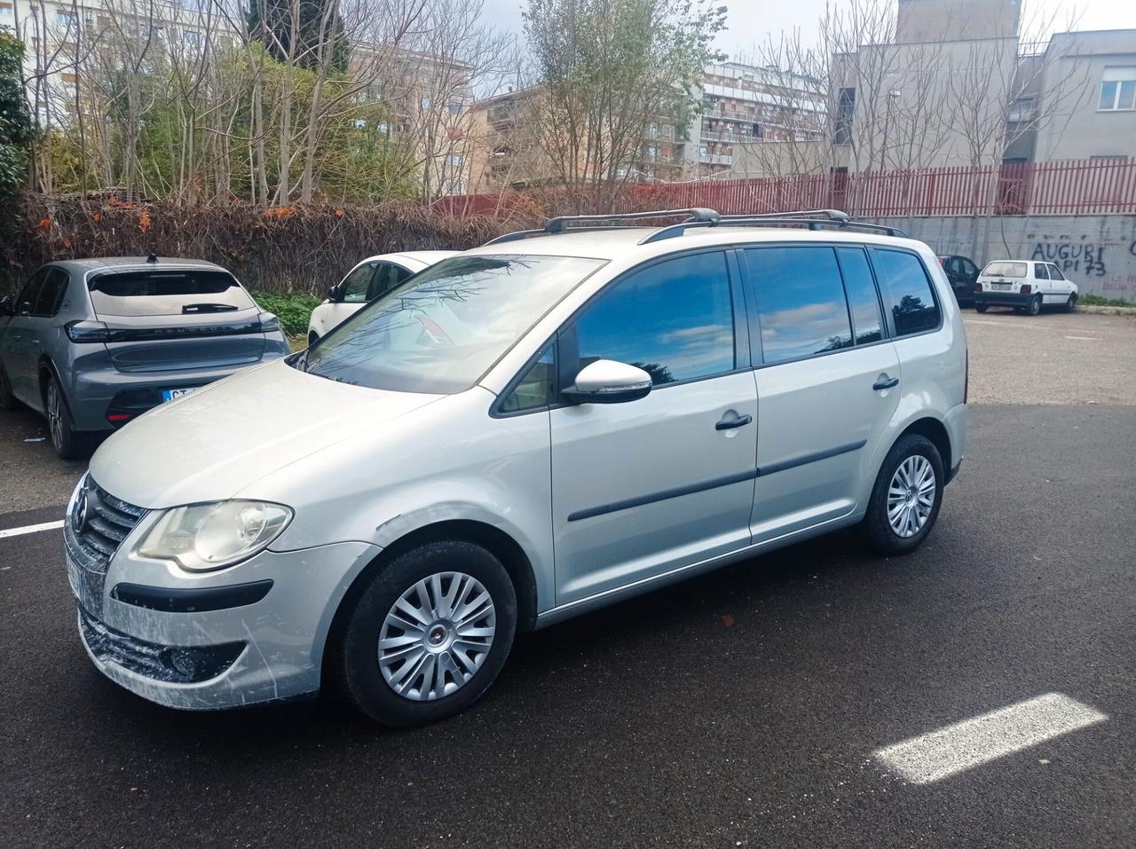 Volkswagen Touran 1.9 TDI DPF Highline x neopatentati