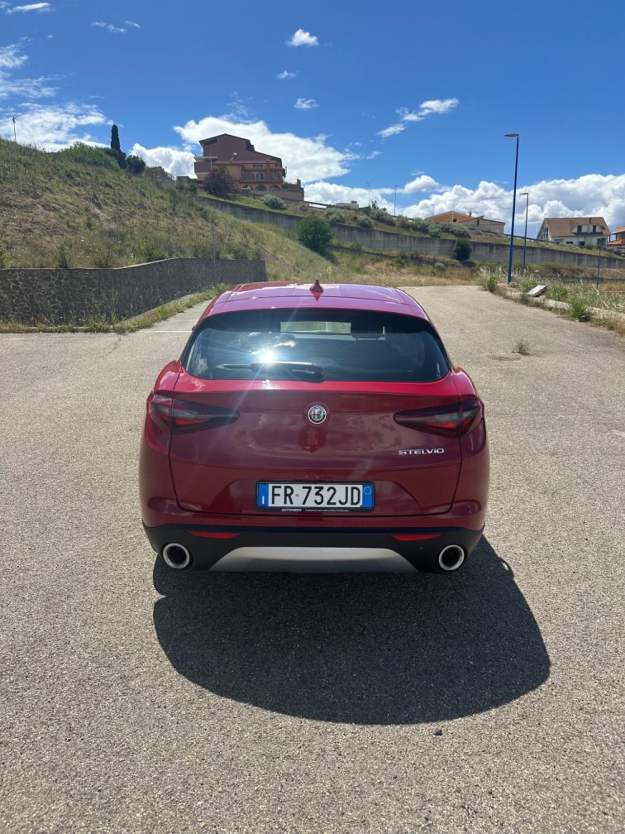 Alfa Romeo Stelvio 2.2 Turbodiesel 180 CV AT8 RWD Business