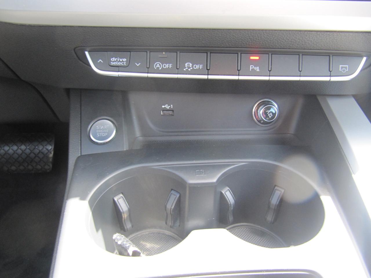Audi A4 Avant 40 TDI quattro S tronic Business - automatico