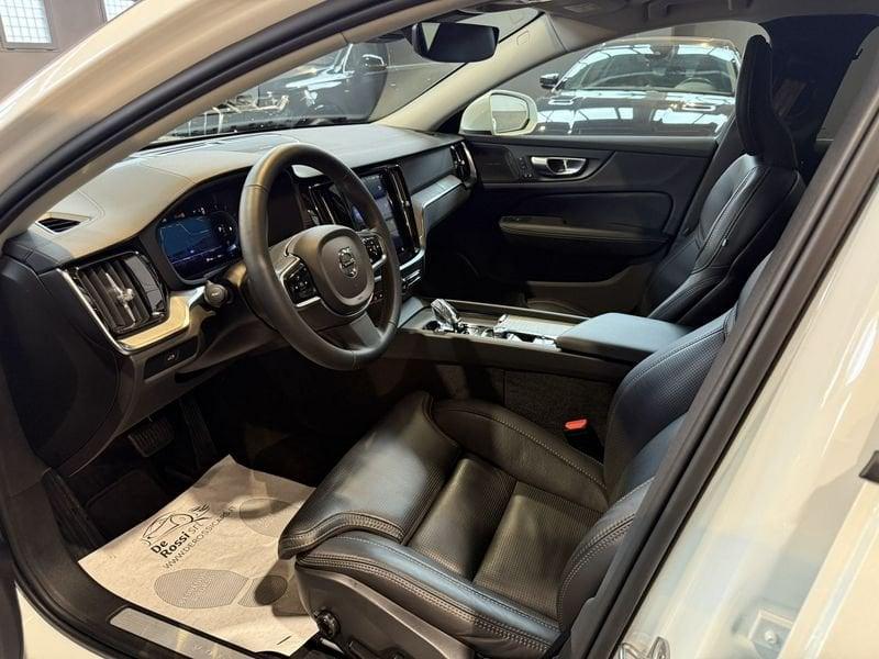 Volvo V60 Cross Country B4 D AWD autom. ULTIMATE