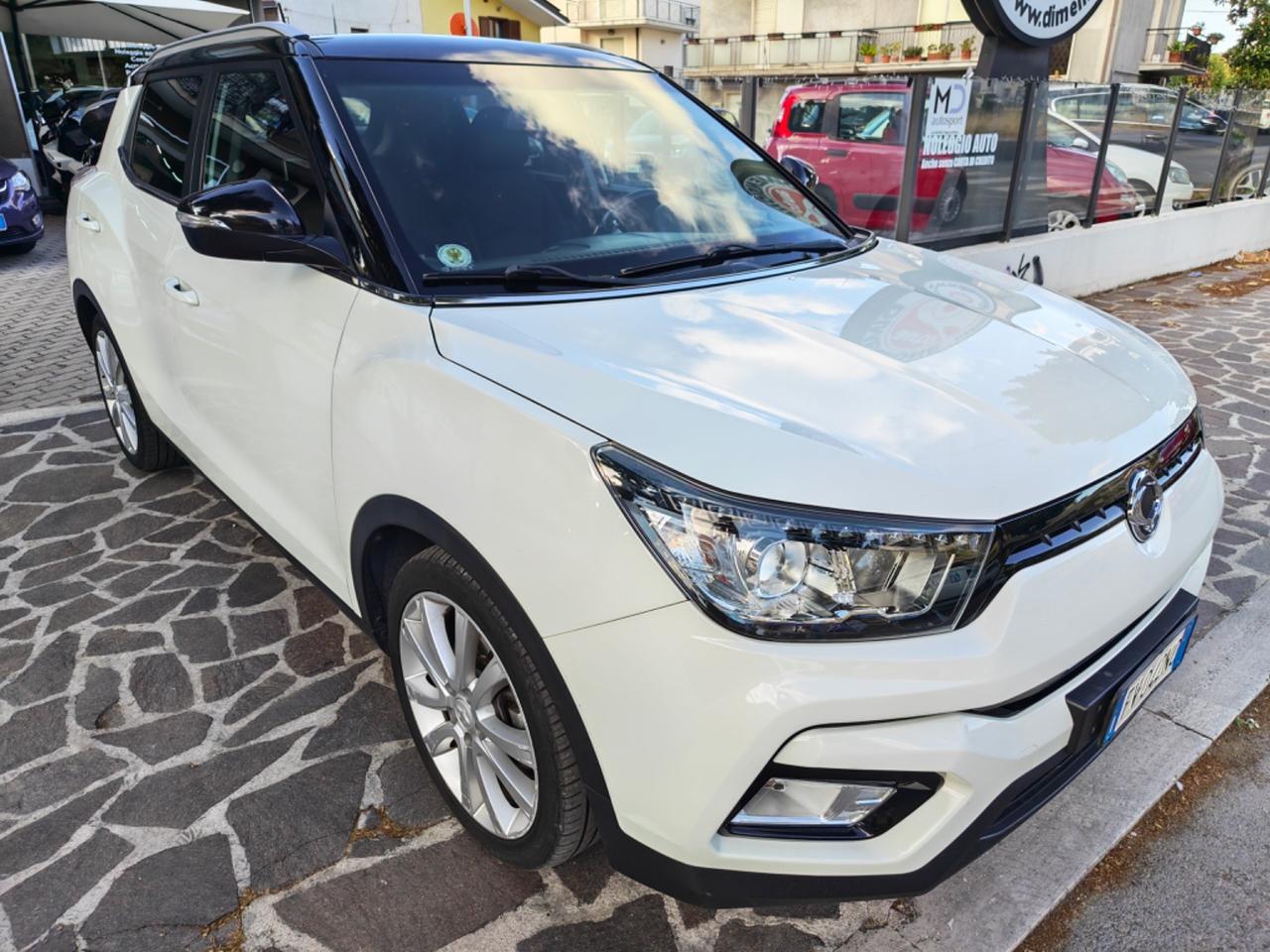 Ssangyong Tivoli 1.6d 2WD Juice Aut. + Gancio traino