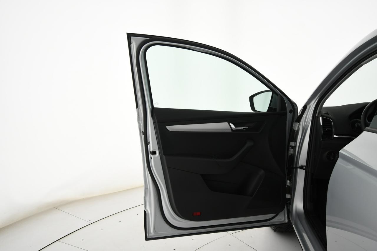 SKODA Karoq 2.0 tdi evo Executive 115cv dsg NEOPATENTATI+CAMERA+ACC