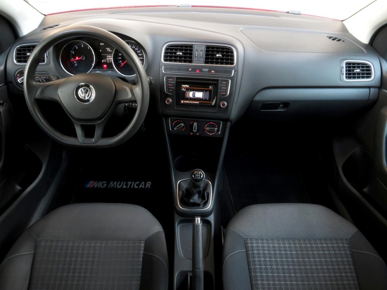 Volkswagen Polo 5p 1.0 Comfortline 75cv. sensori ant/post-bluetooth