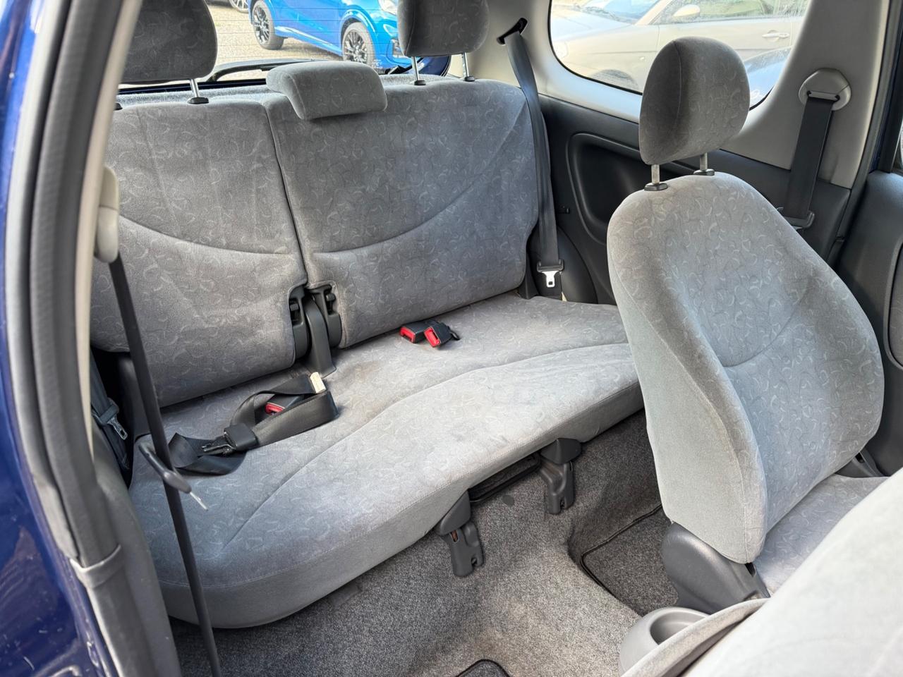 Toyota Yaris 1.0i 16V cat 3 porte