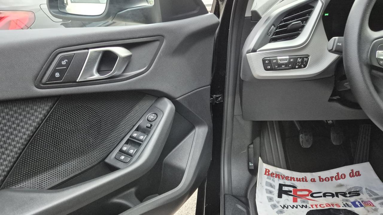 Bmw 116 116d 5p. Advantage