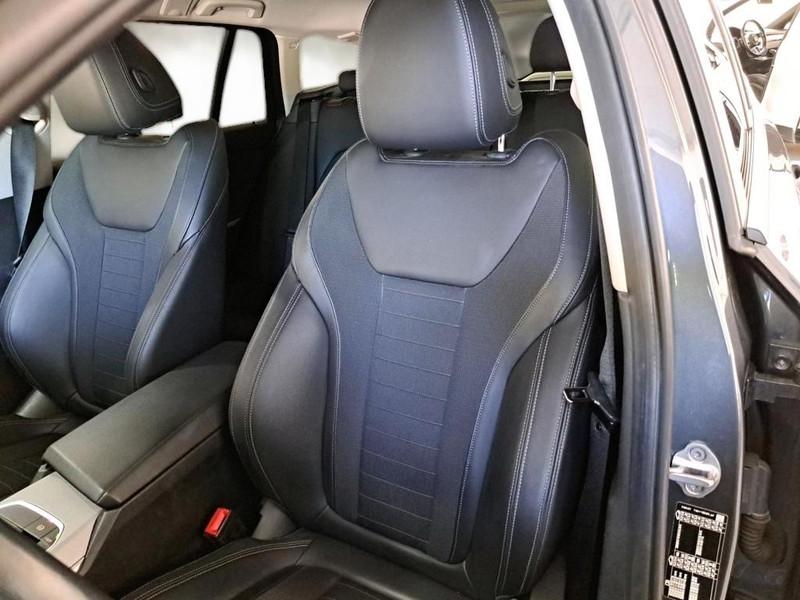 BMW 318 48V Business Advantage Touring auto