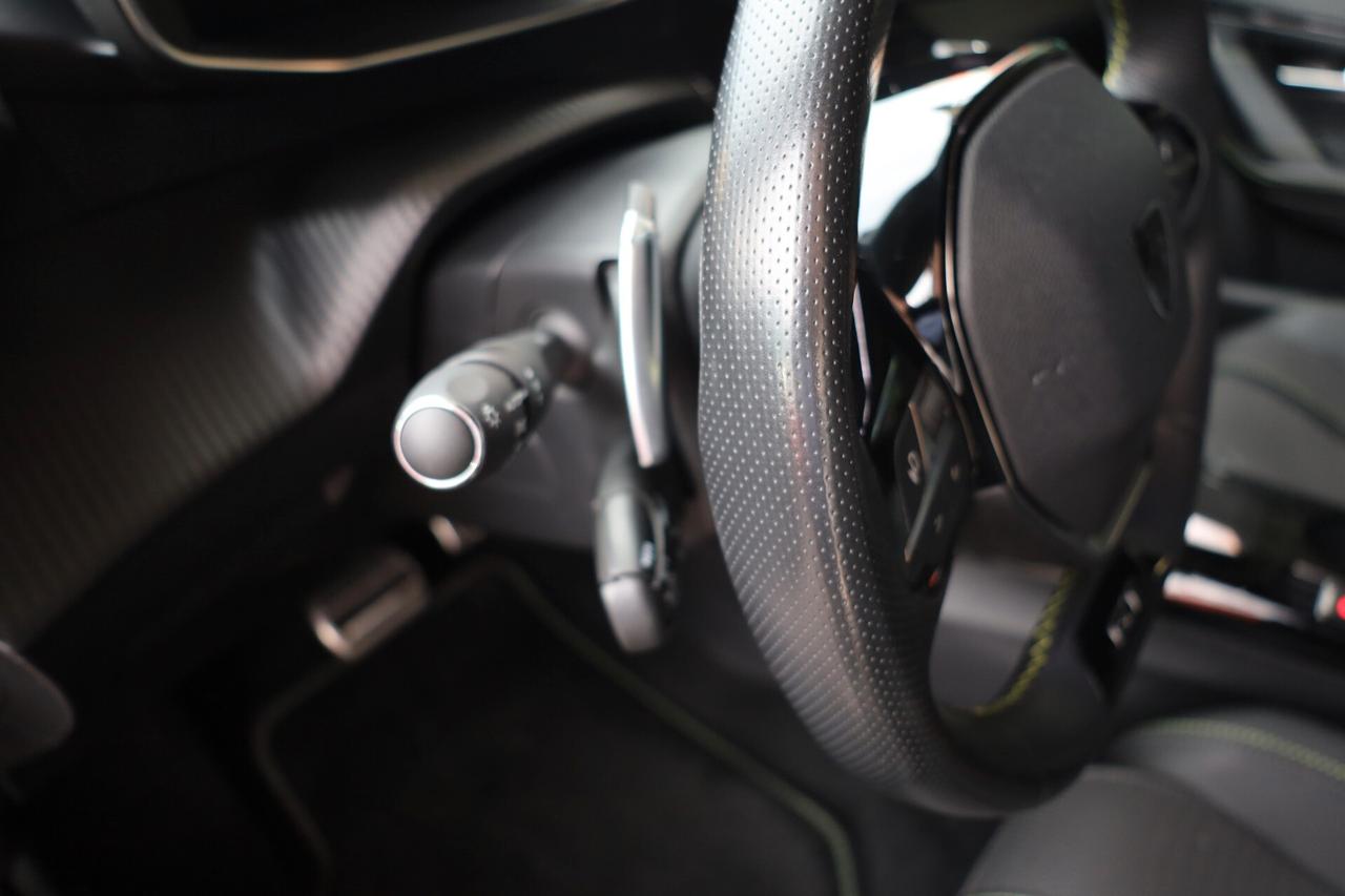 PEUGEOT 2008 BlueHDi 130 S&S EAT8 GT