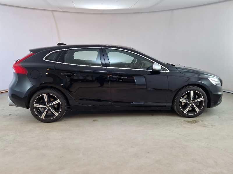 VOLVO V40 D2 Geartronic R-Design 5 PORTE