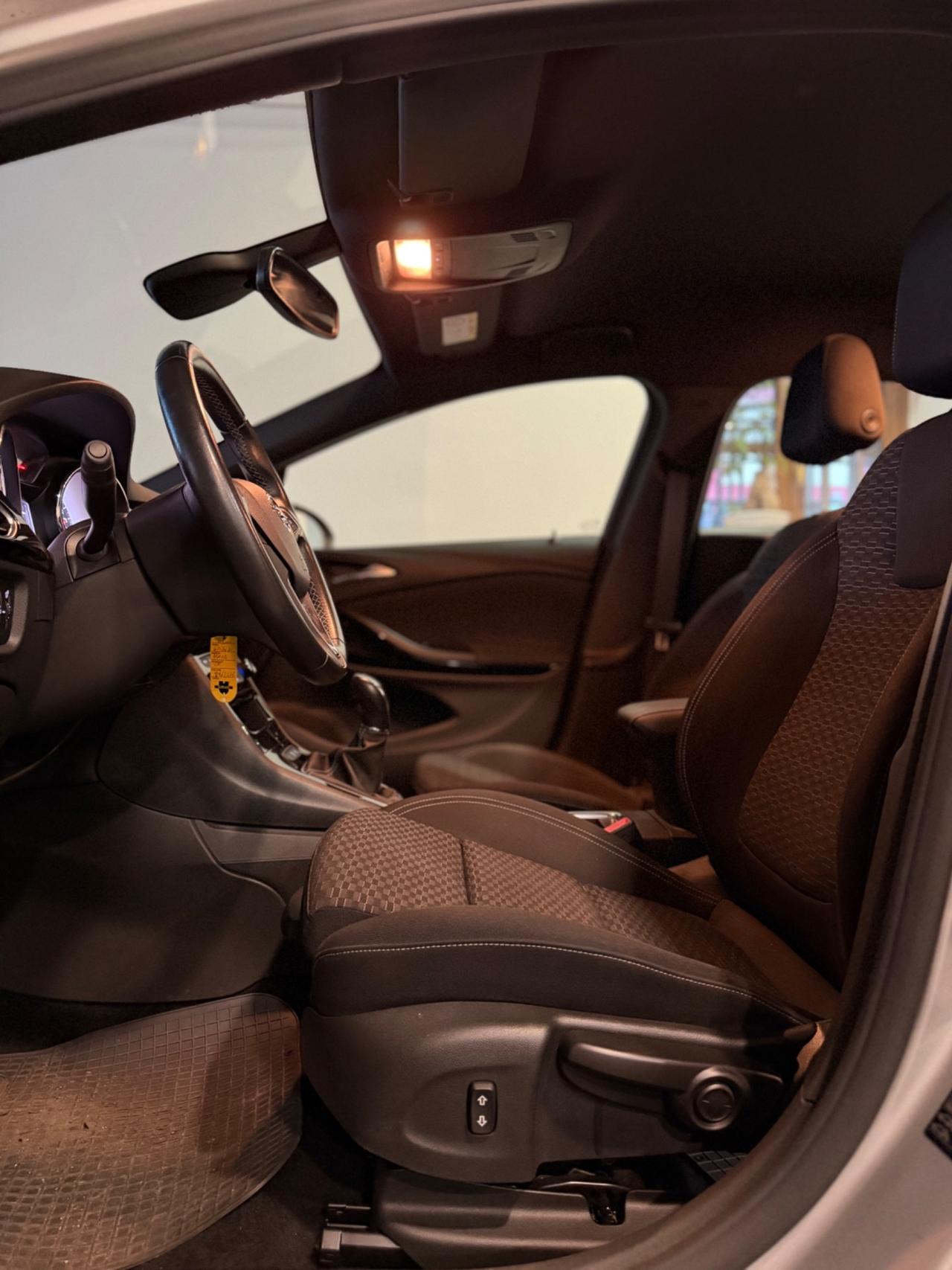 Opel Astra 1.4 Turbo 110CV EcoM Sports Tourer Innovation