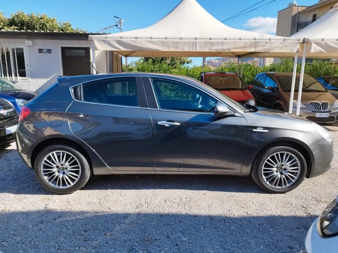 Alfa Romeo Giulietta 1.6 JTDm-2 105 CV Exclusive