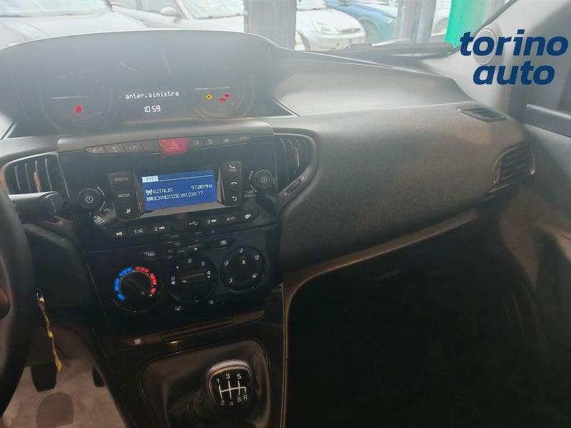 Lancia Ypsilon Ypsilon 1.0 FireFly 5 porte S&S Hybrid Silver Plus