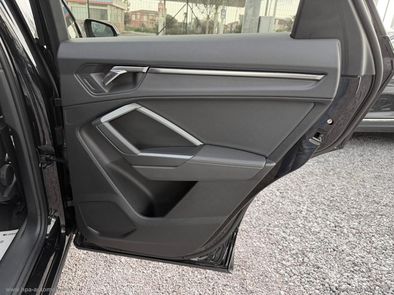 AUDI Q3 SPORTBACK 2.0TDI S-line NAVI FULL LED RETROCAMERA 360