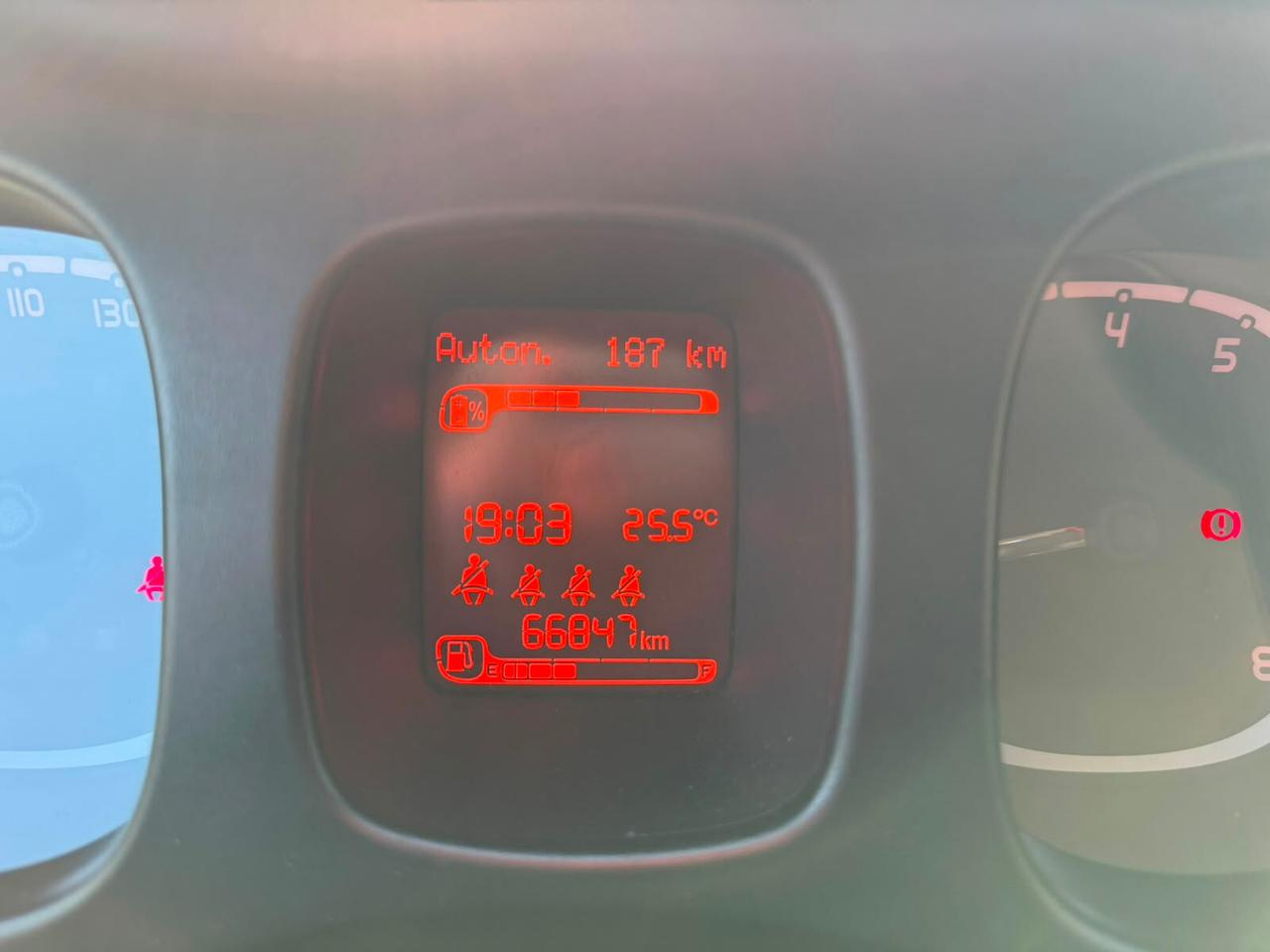 Fiat Panda 1.0 FireFly S&S Hybrid City Life NEOPATENTATI