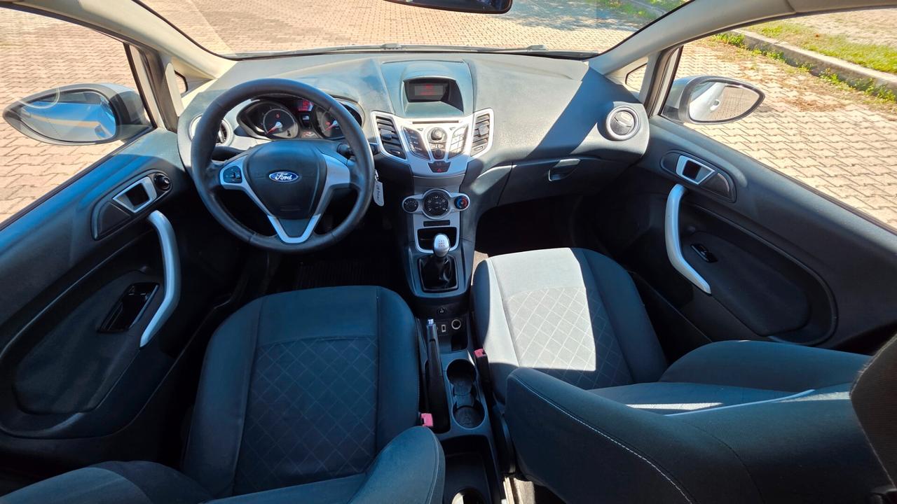 Ford Fiesta 1.4 5p. Bz.- GPL Titanium