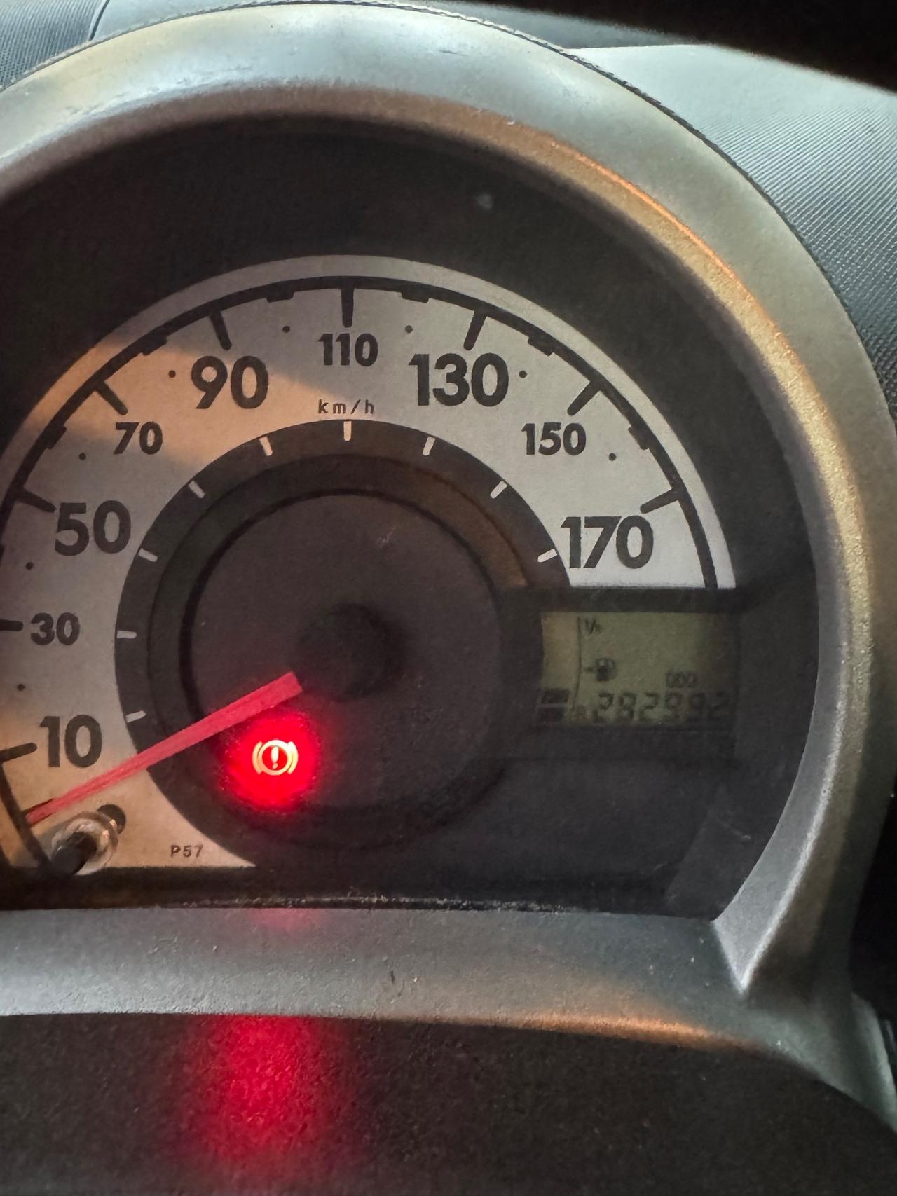 Peugeot 107 1.4 HDi 5p. Plaisir
