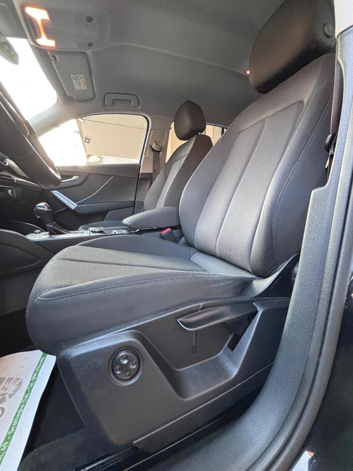 Audi Q2 35 TDI S tronic Business