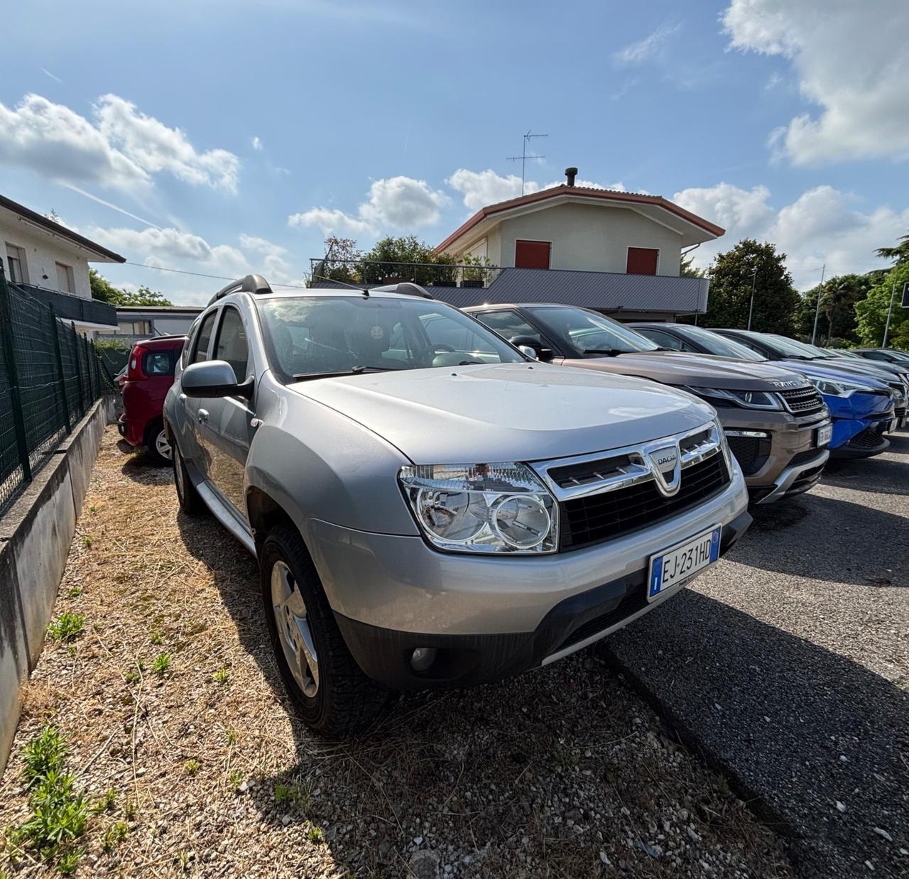 Dacia Duster 1.5 Diesel Neopatentati con gancio di traino