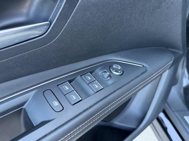 PEUGEOT 3008 HDi 130CV GT AUTO+TETTO APRIB+PELLE+18+RCAM+2PDC