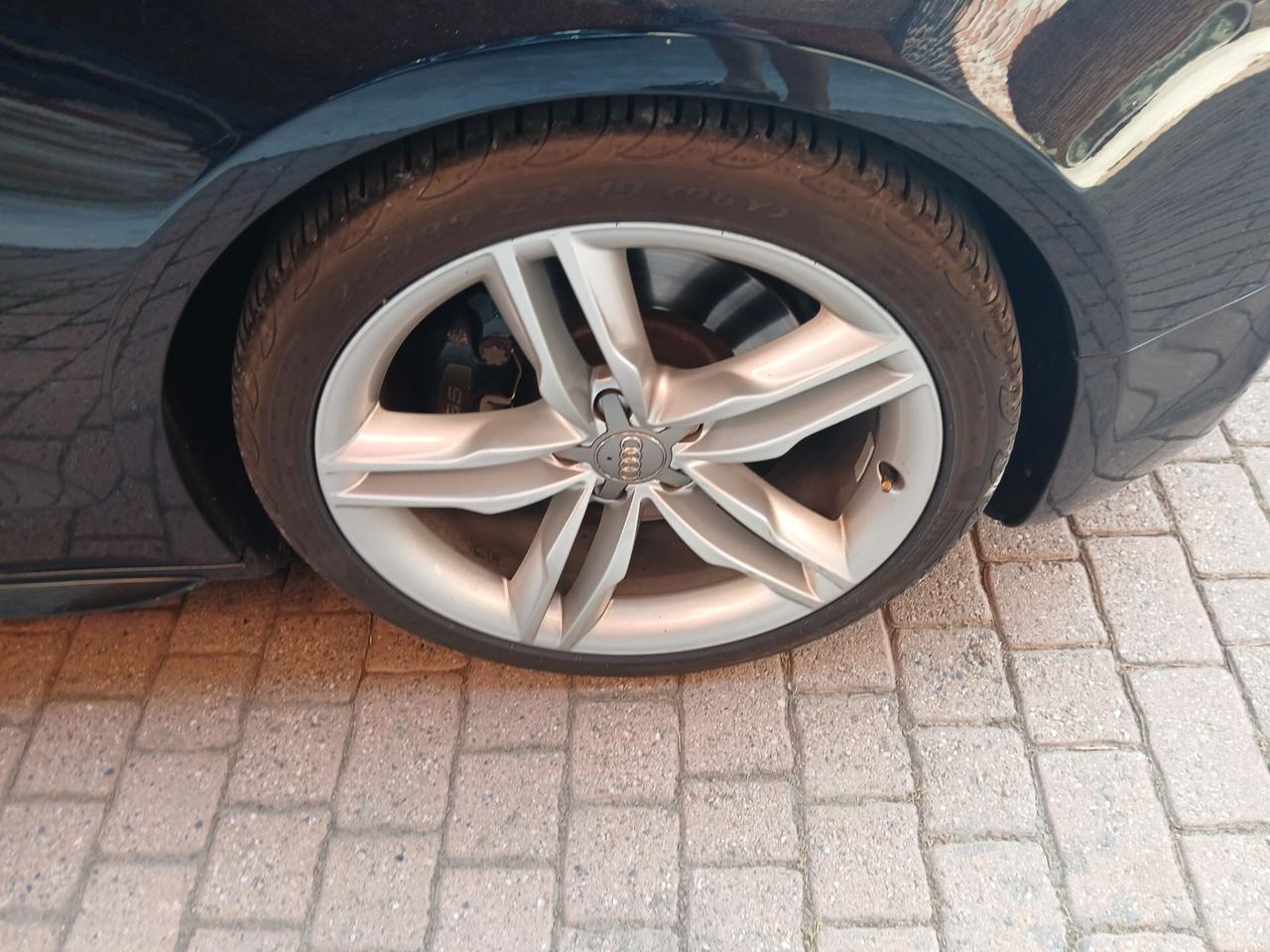 Audi A5 S5 4.2 V8 quattro