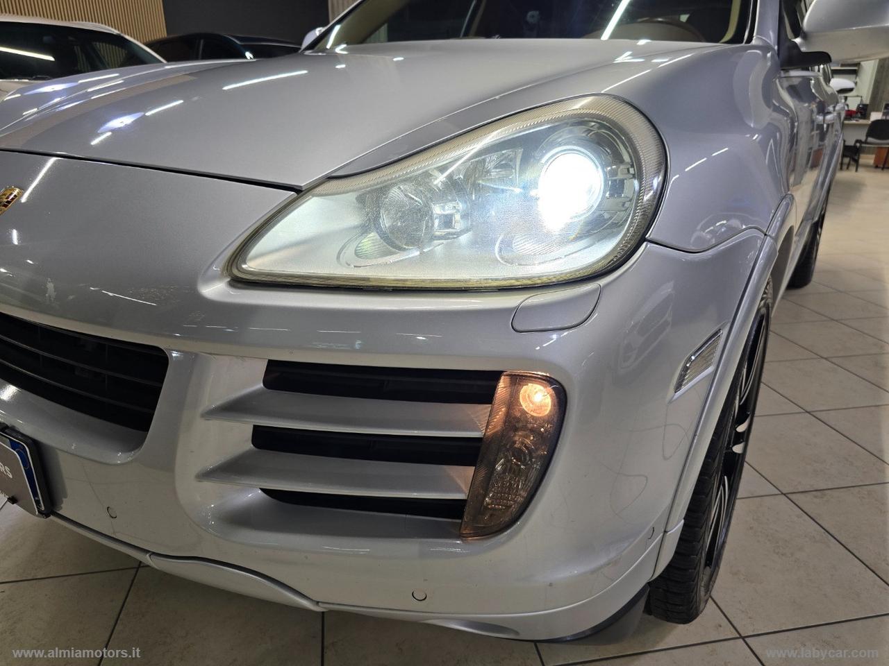 PORSCHE Cayenne S