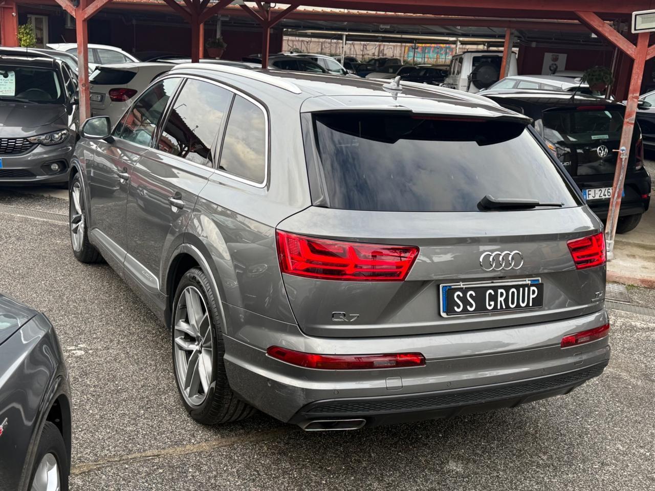 Q7 3.0 TDI 218 CV-7 posti -unipro-iva esp-s-line -