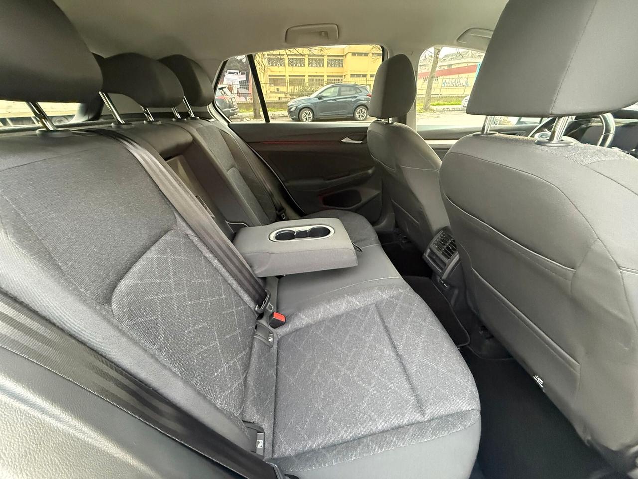 VOLKSWAGEN GOLF VIII 1,5 TGI 130 CV LIFE DSG MY21 5P