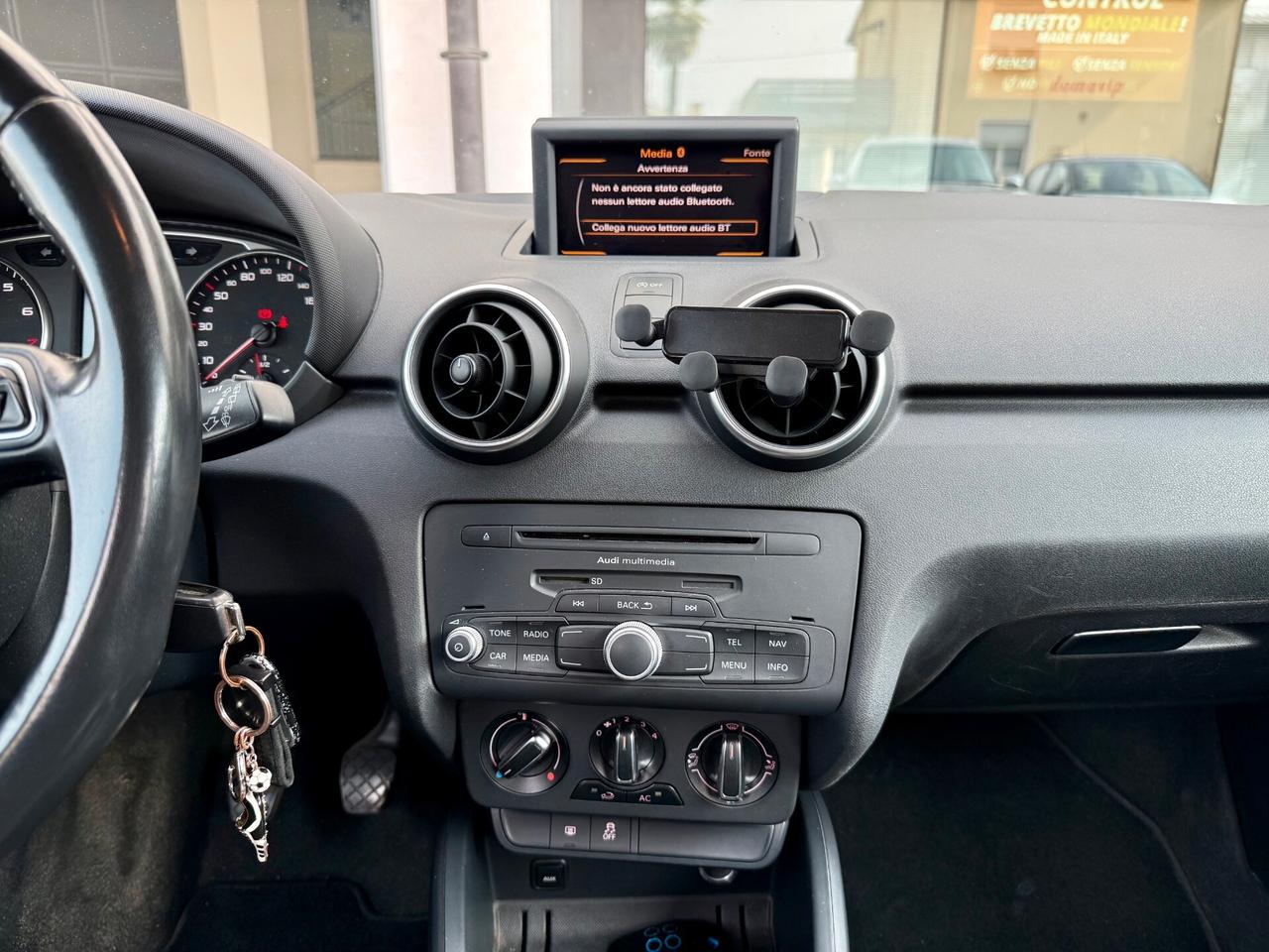 Audi A1 Sportback 1.2 tfsi 86cv ADATTA A NEO PATENTATI