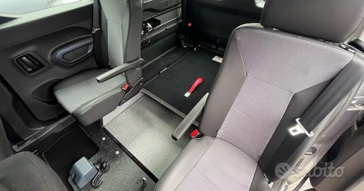 Fiat Doblo Doblò - auto per disabili con pianale ribassato
